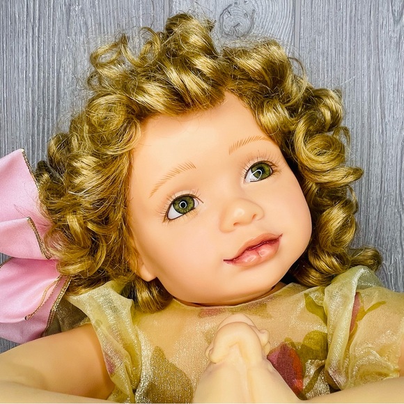 Pamela erff collectible realistic porcelain toddler size doll laying down pillow - Picture 8 of 16
